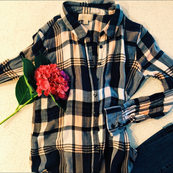 🍍Navy, white and pink tab sleeved stitch fix - Picture 1 of 7